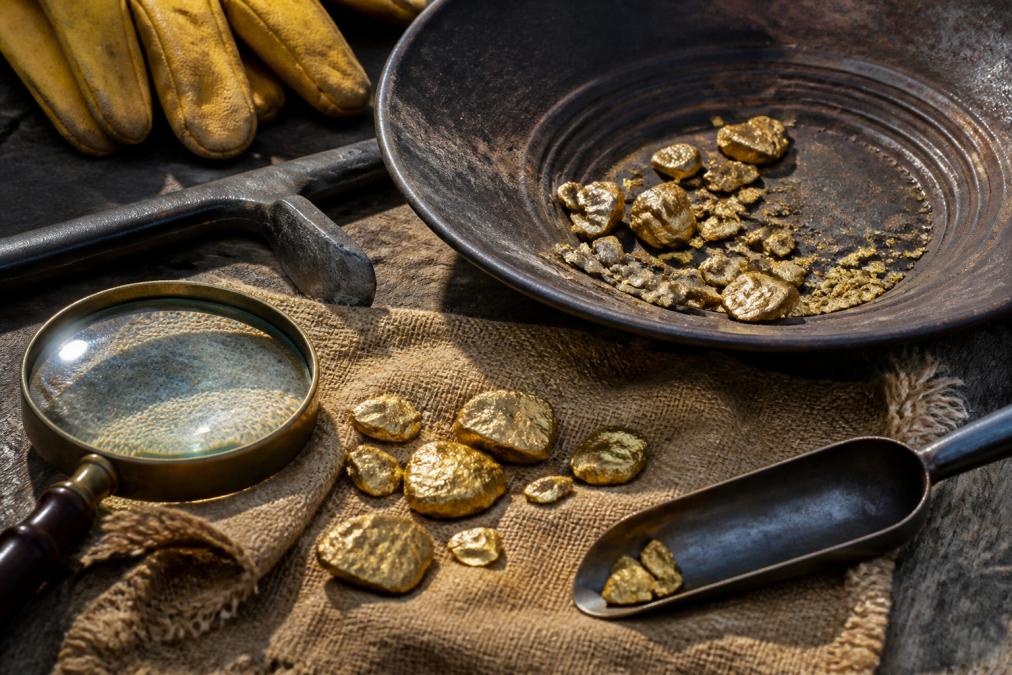 7 Best Gold Rush Collectibles to Buy in 2026