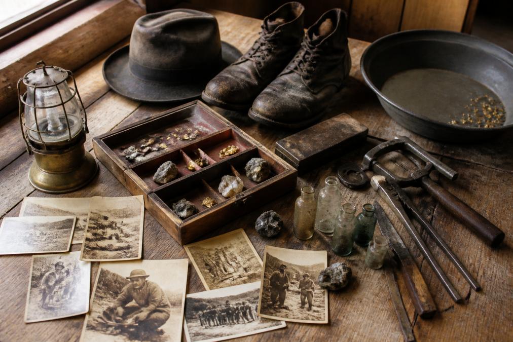 Collecting Gold Rush Mining Memorabilia: A Collector's Guide