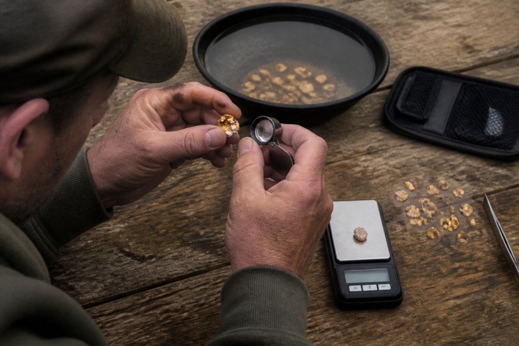 How to Verify Gold Authenticity: A 2026 Guide